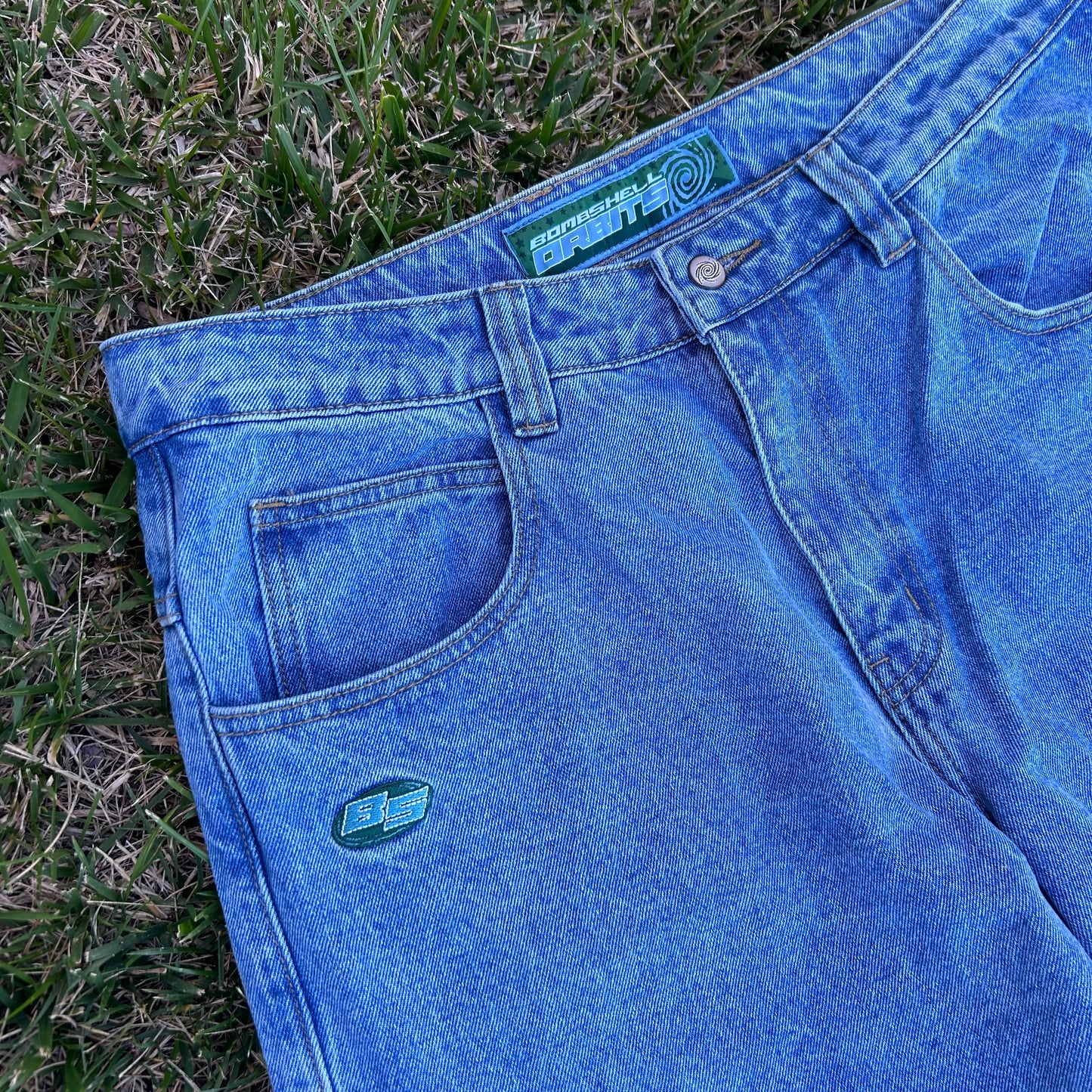 Bombshell Orbits (mid light wash)