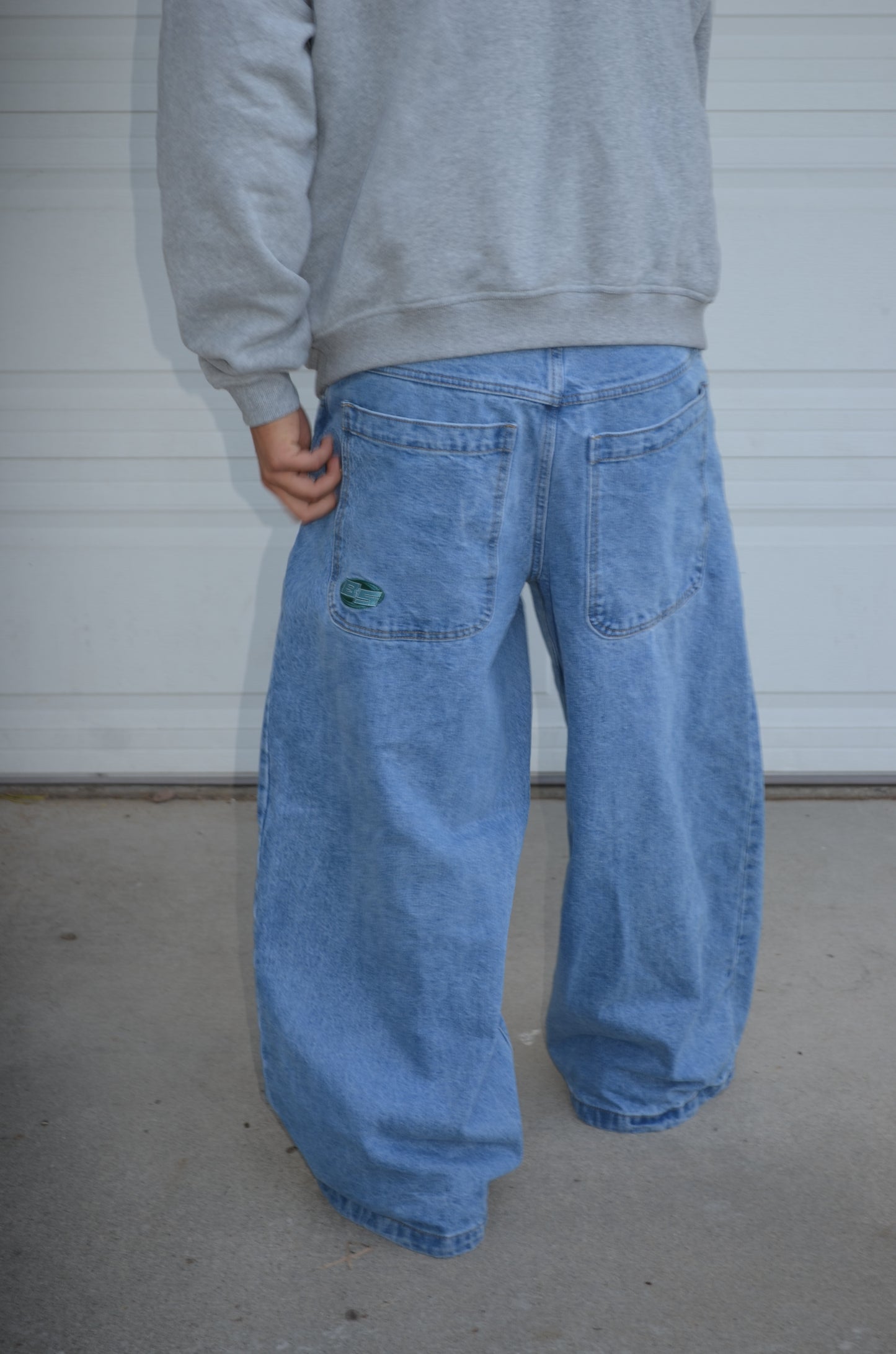 Bombshell Orbits (Black)