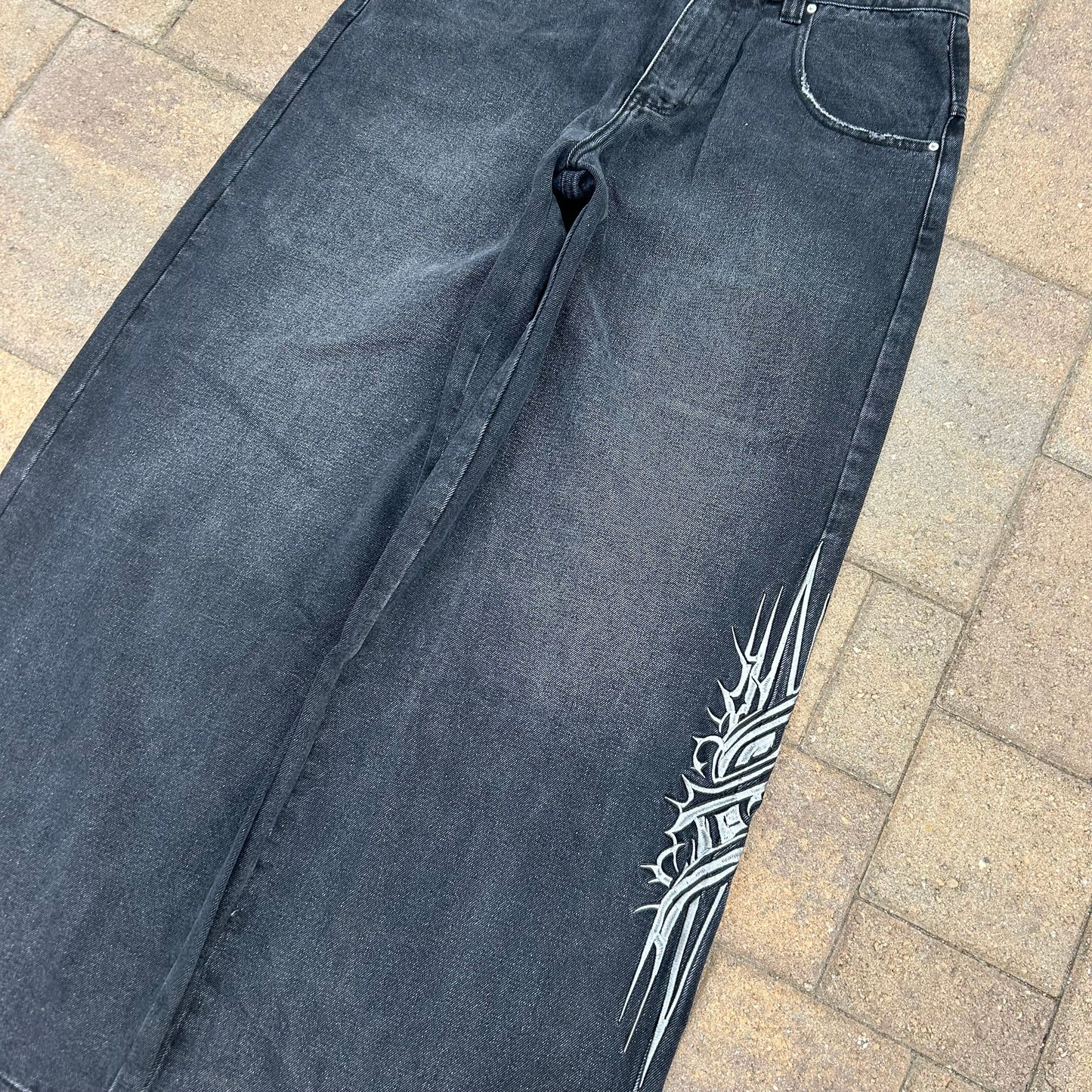 Bombshell Bats (black)