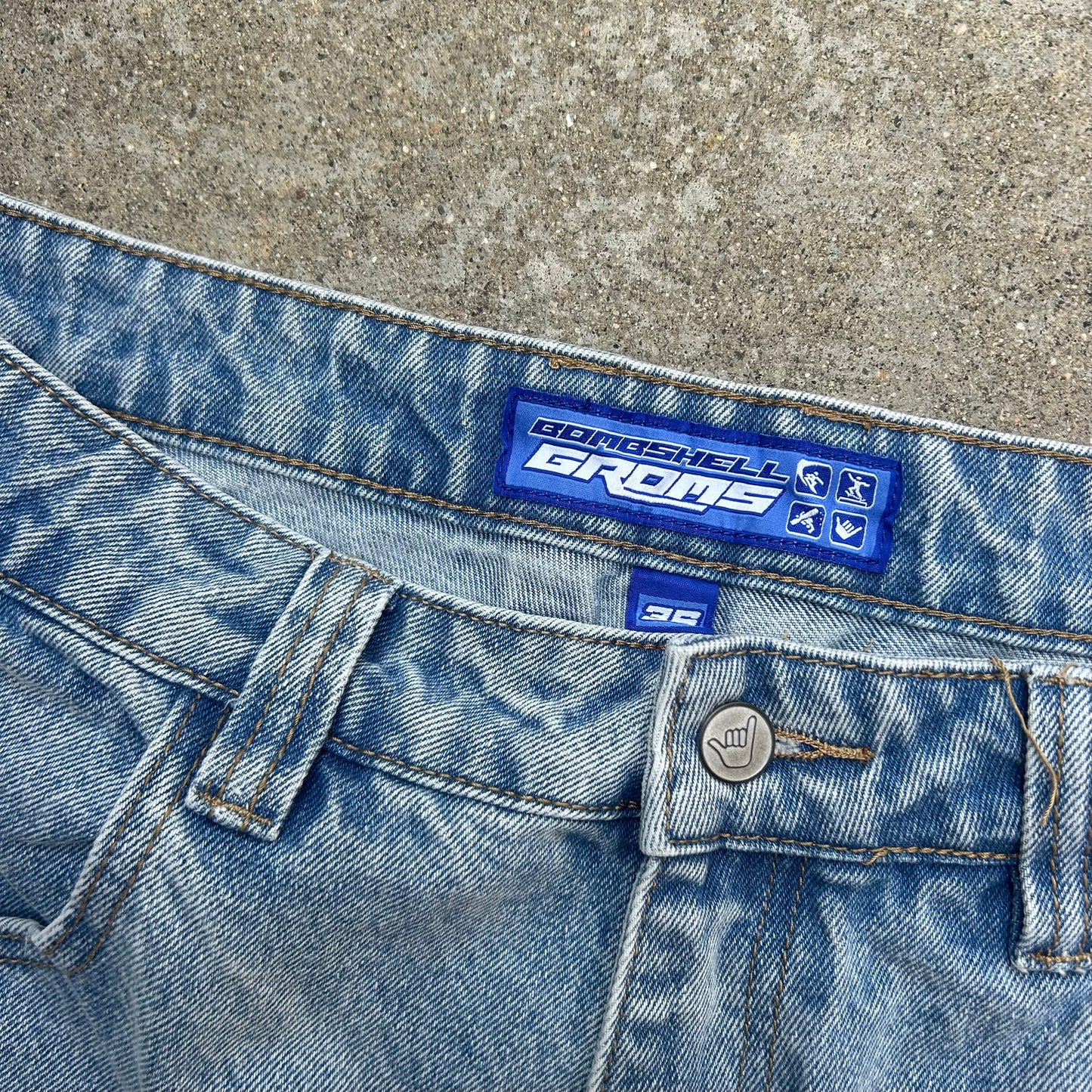 Bombshell Groms Jorts Light Wash