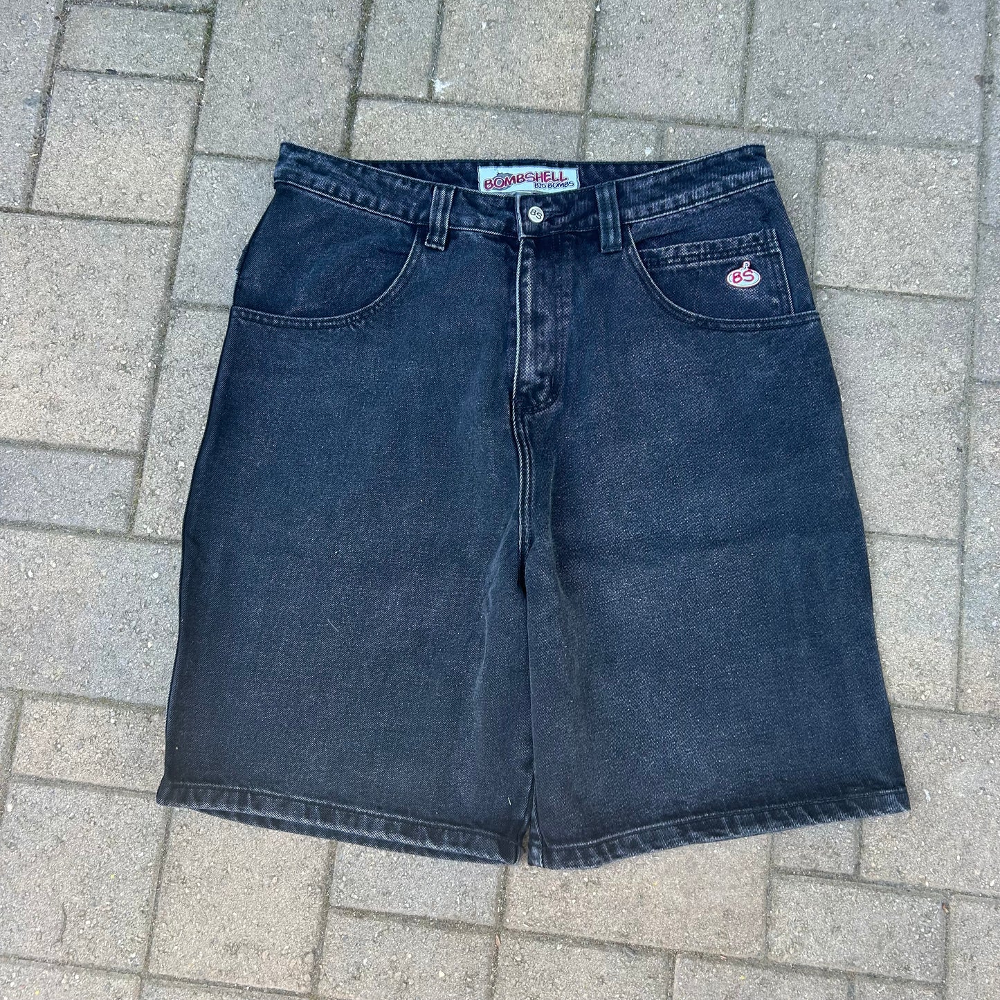 Big Bomb Jorts (black)