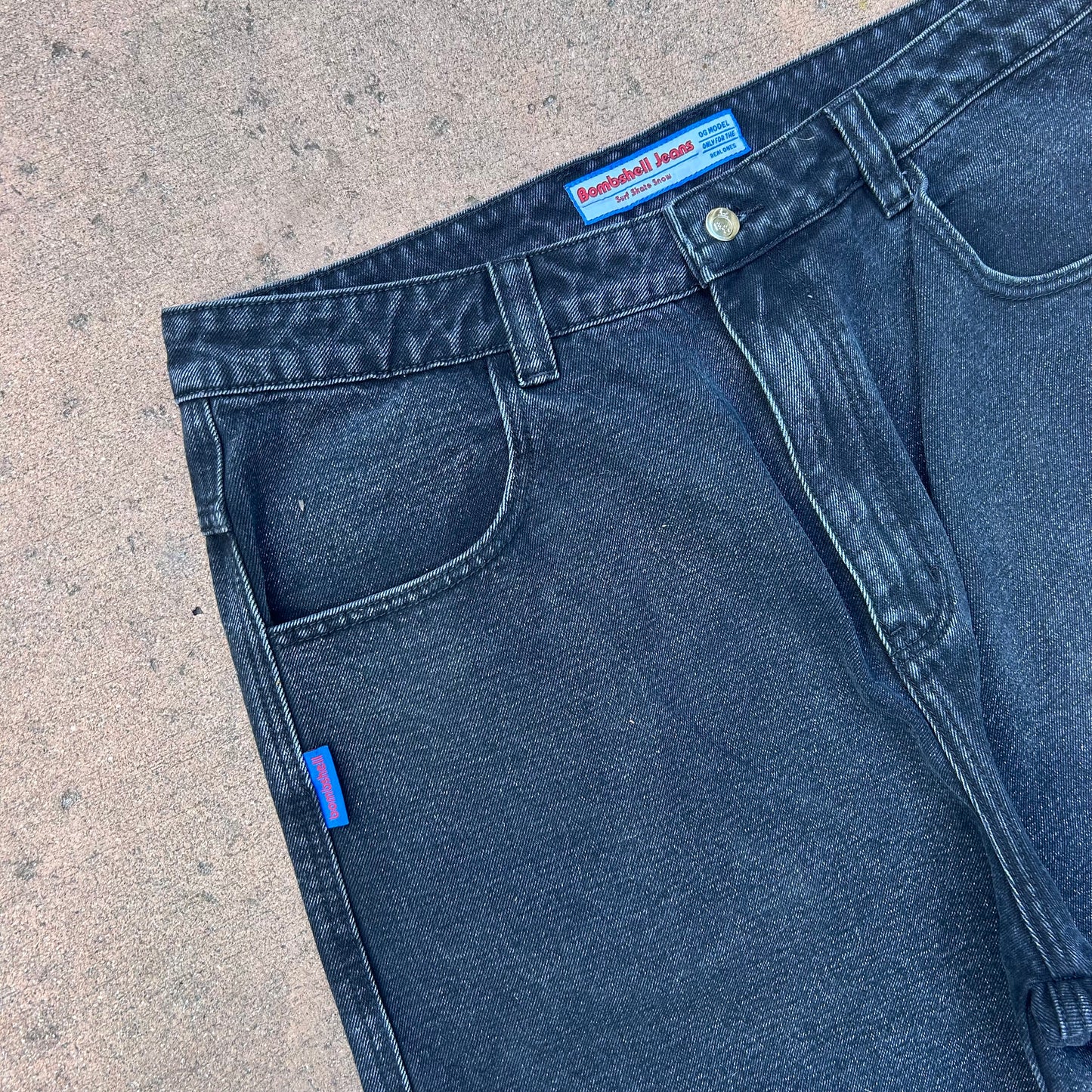Bombshell V1 Jorts (black)