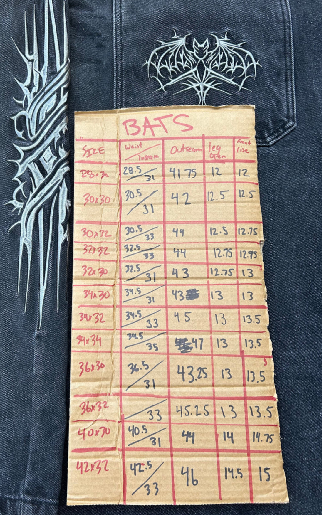 Bombshell Bats (mid/dark)