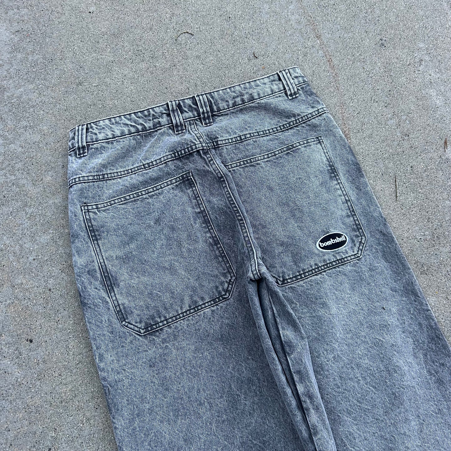 BOMBSHELL V1 (grey)