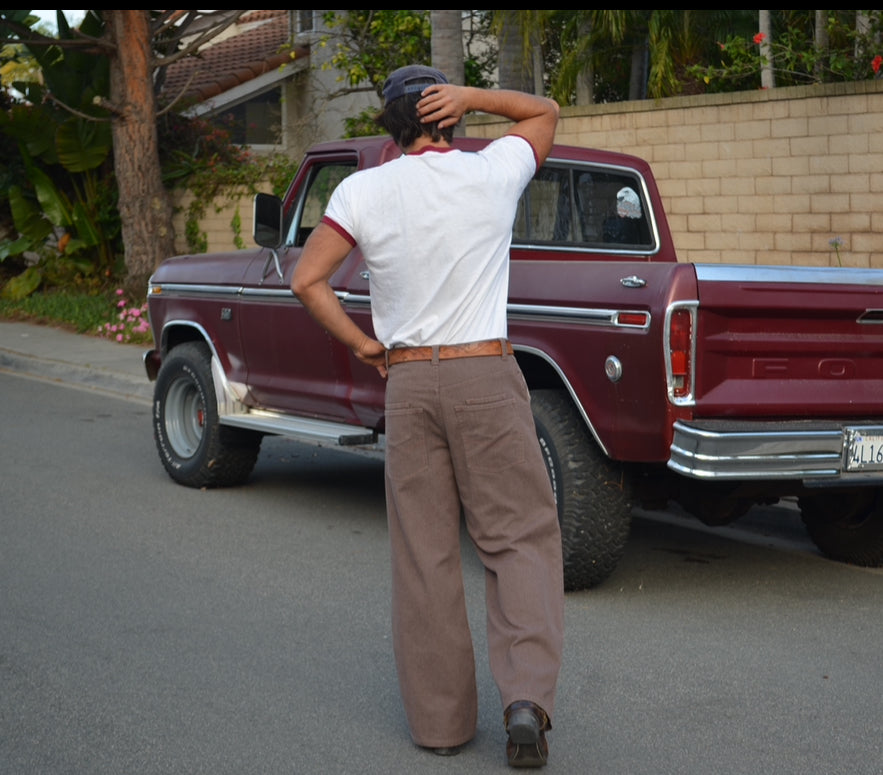 Gunslinger Bison (black)