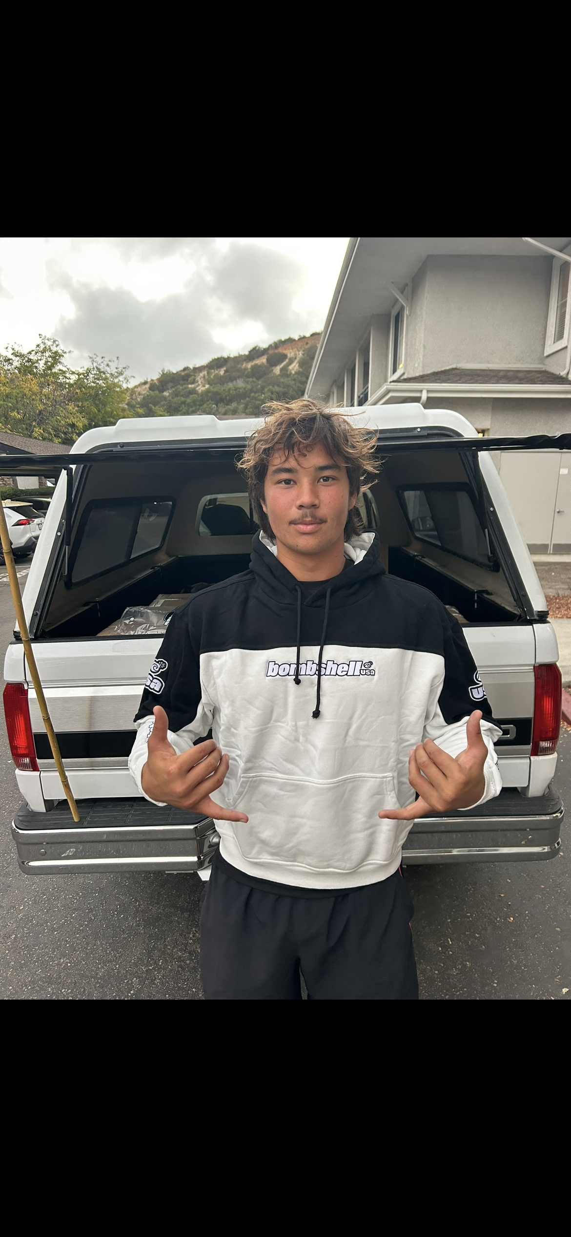 Two-Tone Hoodie (White/black)