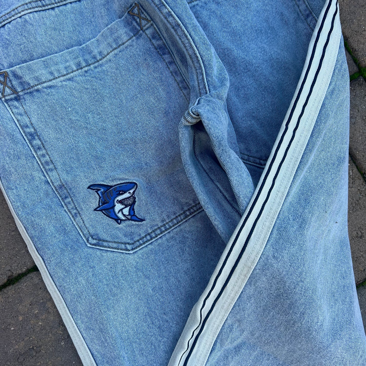 Bombshell Tiger Sharks (light wash)