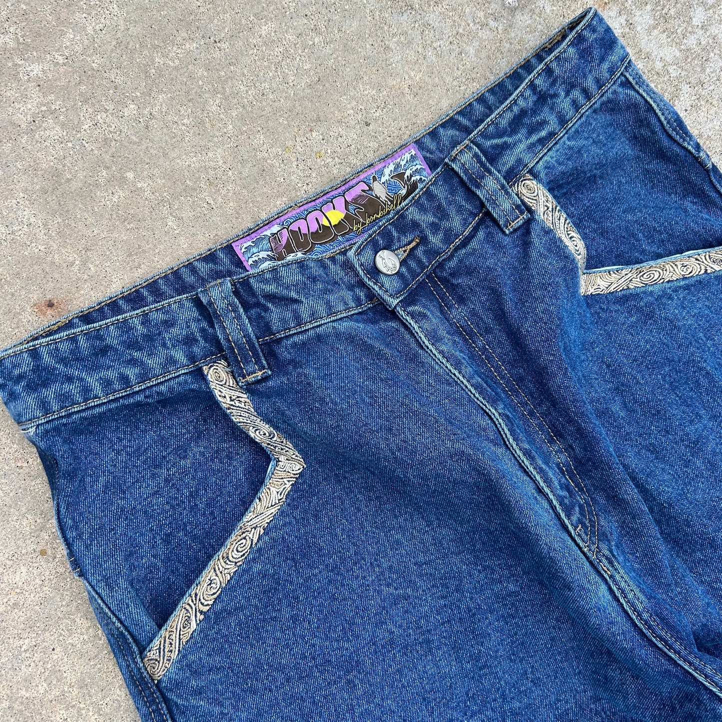 Bombshell Hooks (dark wash)