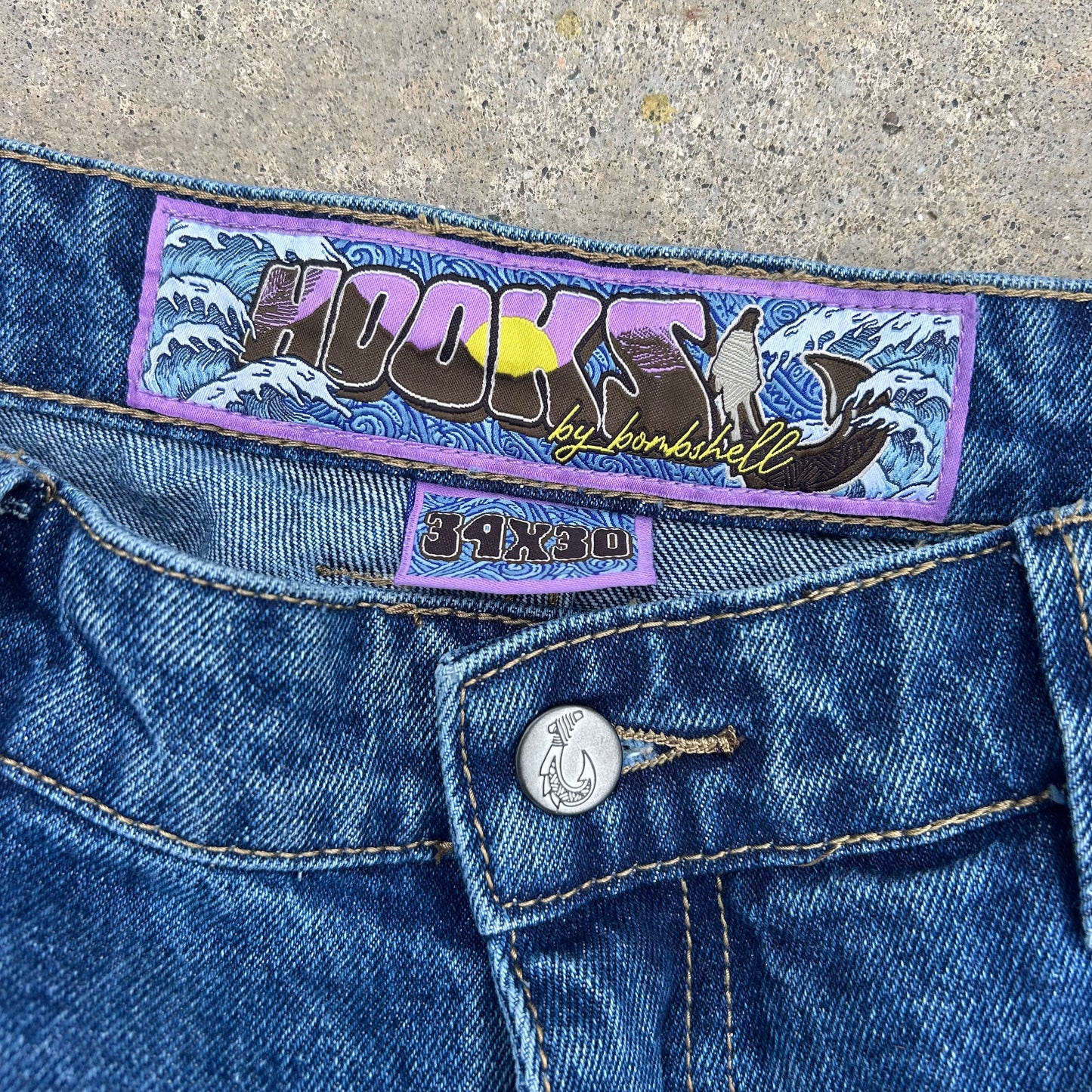 Bombshell Hooks (dark wash)