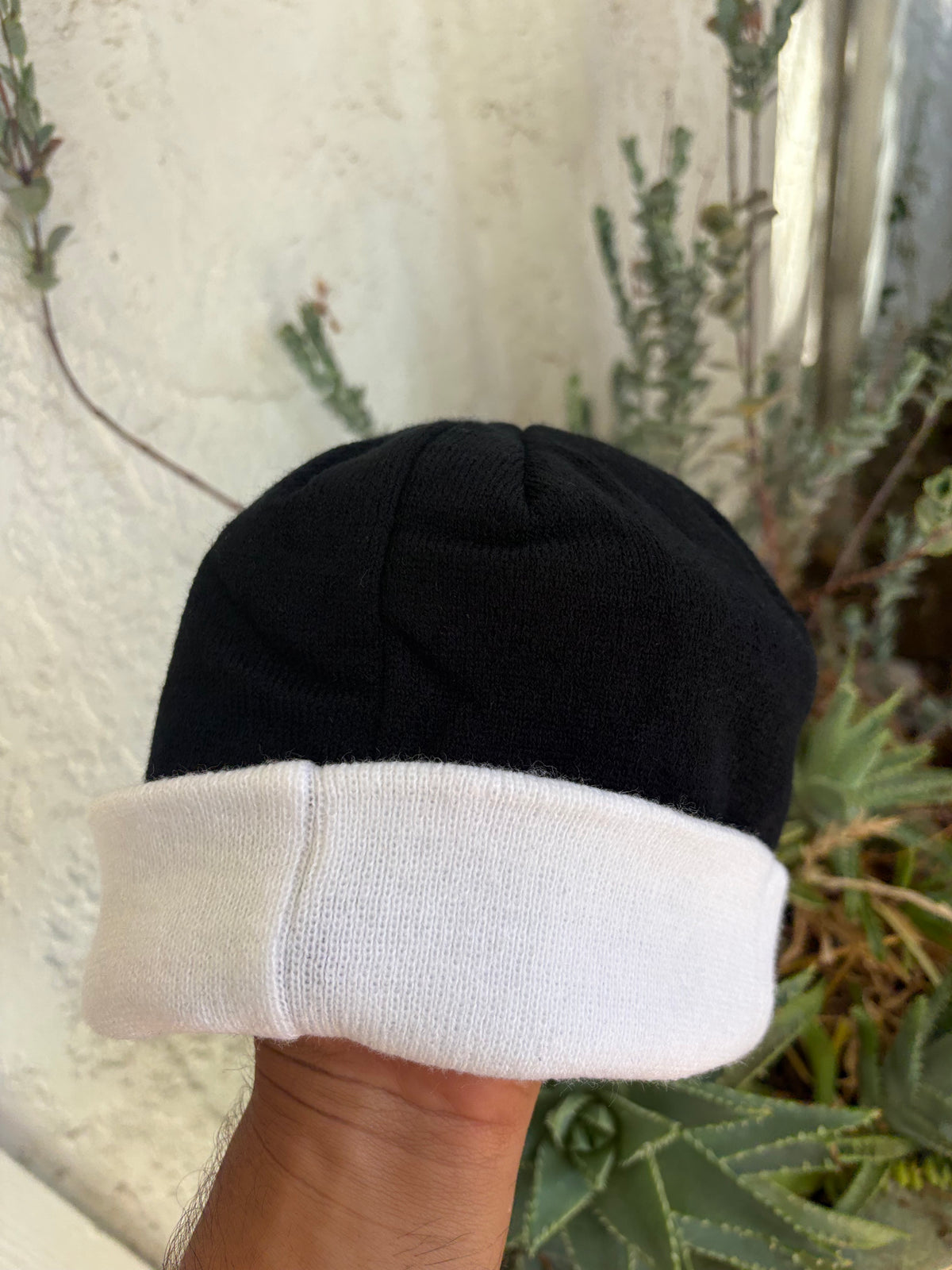 Bombshell Beanie (black)