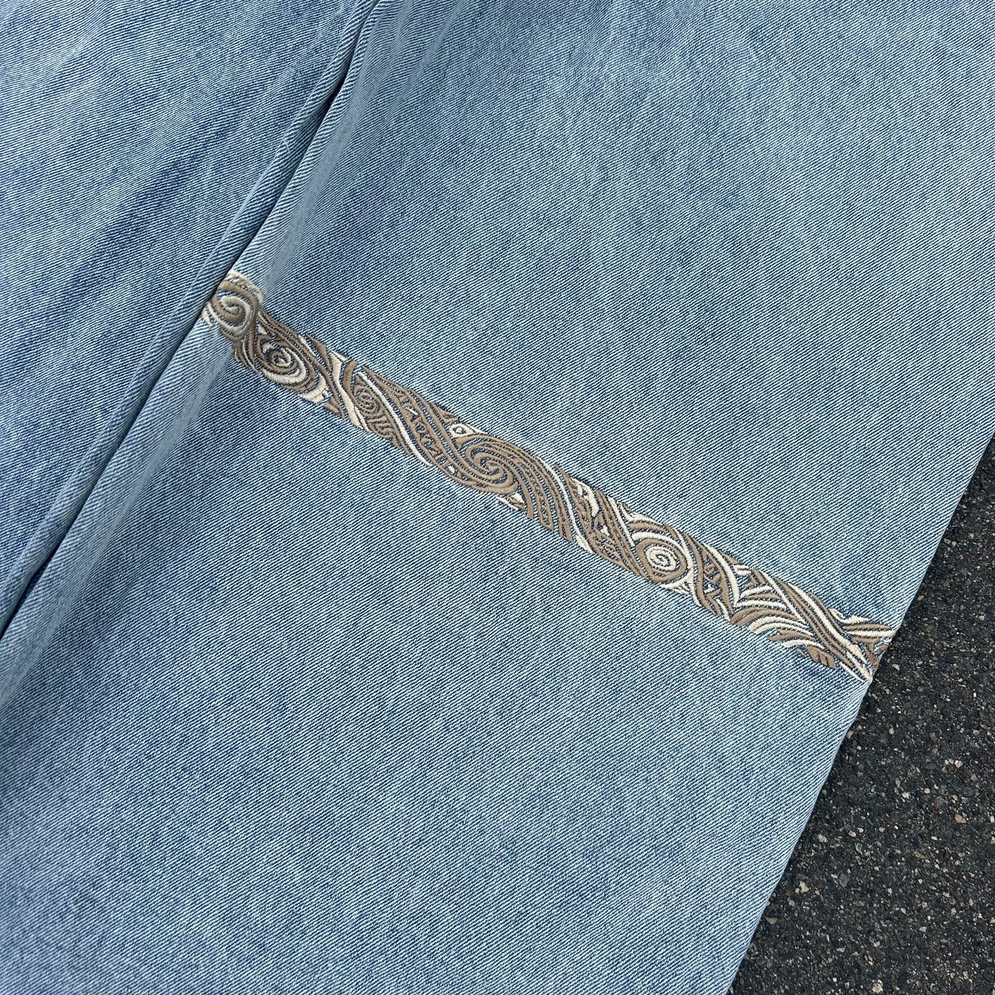 Bombshell Hooks (light wash)