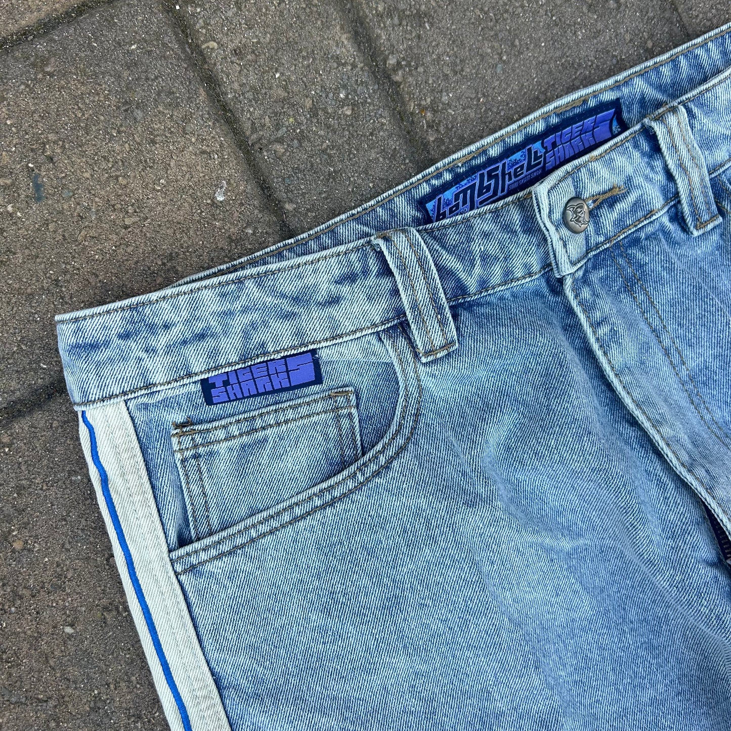 Tiger shark Jorts (light wash)