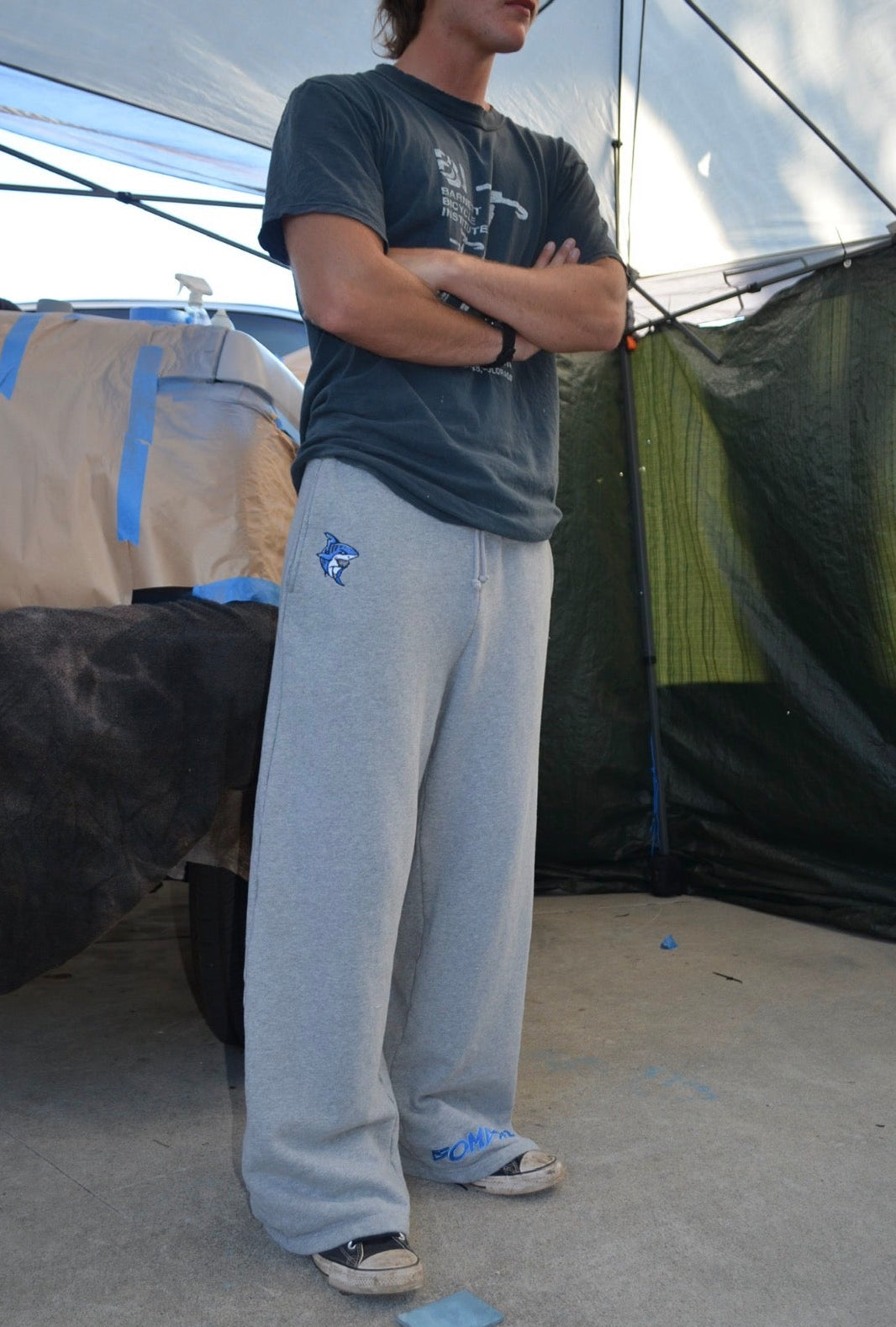 SHARK SWEATS